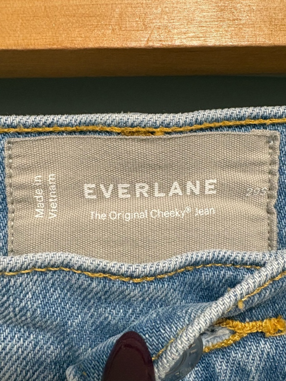 Everlane- The Original Cheeky Jean - Picture 5 of 10